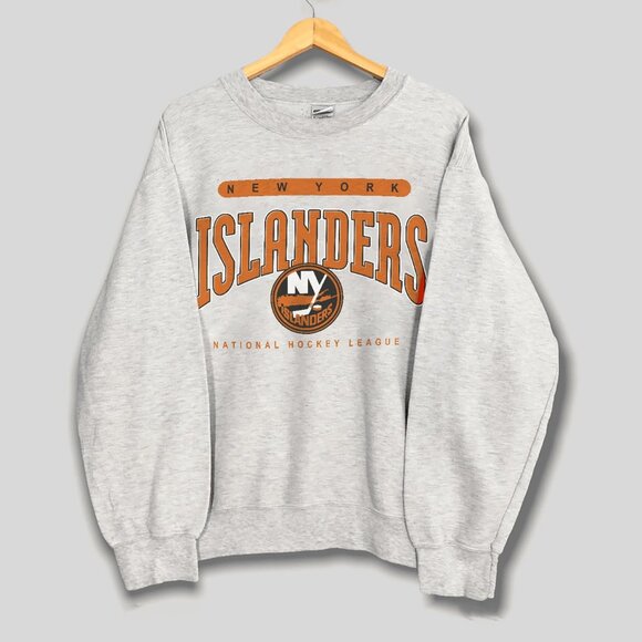 Vintage New York Islanders Logo NHL Sweatshirt, Retro Hockey Shirt For Men Women - Picture 1 of 2